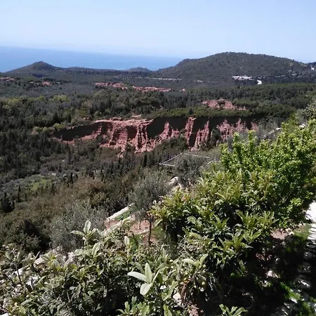 Aleks ホテル Vuno